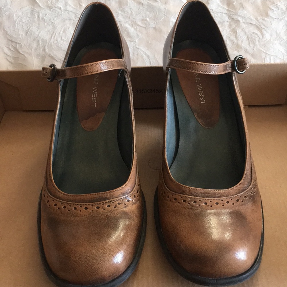 *no longer available*Nine West Career heels- made in Brazil